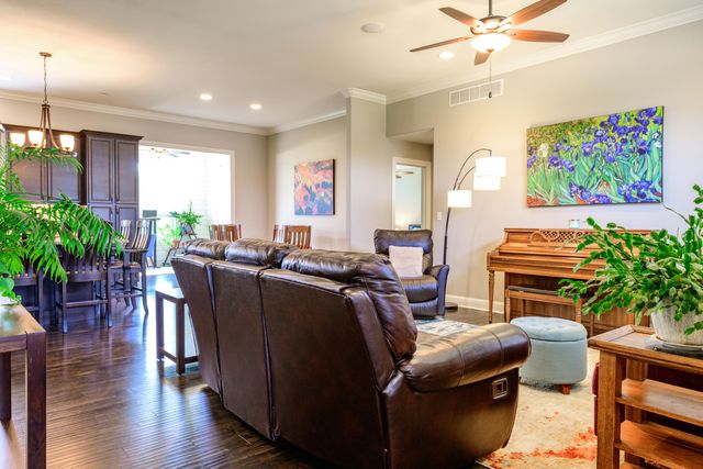 5493 DIVERSEY RDG, Columbia, MO 65203