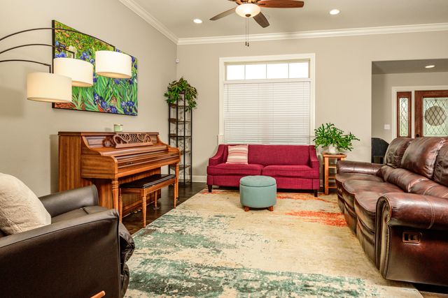 5493 DIVERSEY RDG, Columbia, MO 65203