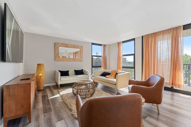 2941 S Michigan Avenue 407, Chicago, IL 60616