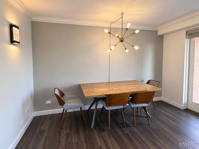 4466 W Pine Boulevard 8D, St Louis, MO 63108