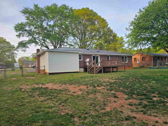7 Outter Drive, Inman, SC 29349