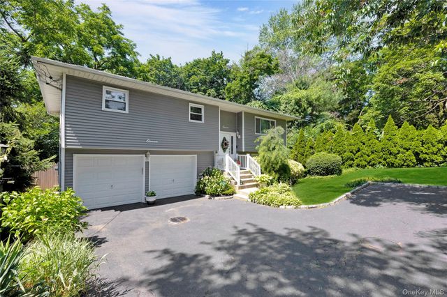 11 Margaret Lane, Huntington, NY 11743