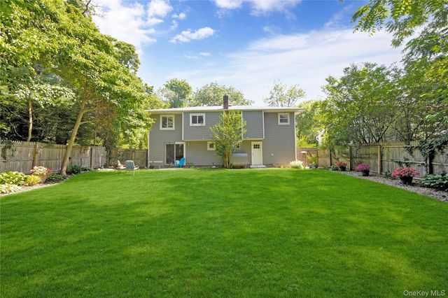 11 Margaret Lane, Huntington, NY 11743