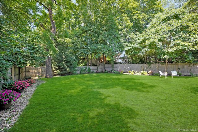 11 Margaret Lane, Huntington, NY 11743