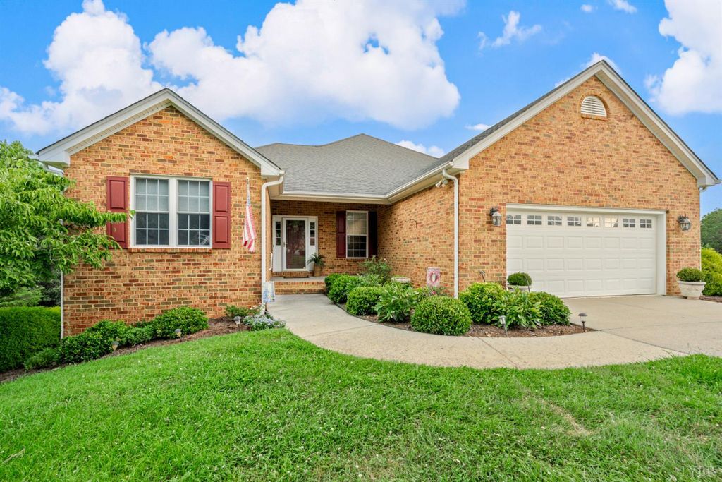 1500 Glenbrooke Drive, Lynchburg, VA 24503