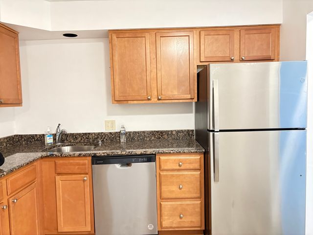 1104 castilian Court 109, Glenview, IL 60025