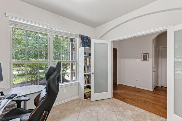 79 W Jagged Ridge Circle, Spring, TX 77389