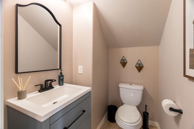79 W Jagged Ridge Circle, Spring, TX 77389