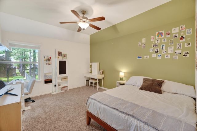 79 W Jagged Ridge Circle, Spring, TX 77389