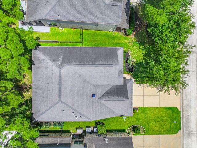 79 W Jagged Ridge Circle, Spring, TX 77389