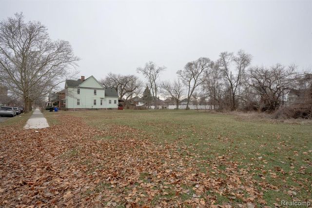 543 Smith Street, Detroit, MI 48202