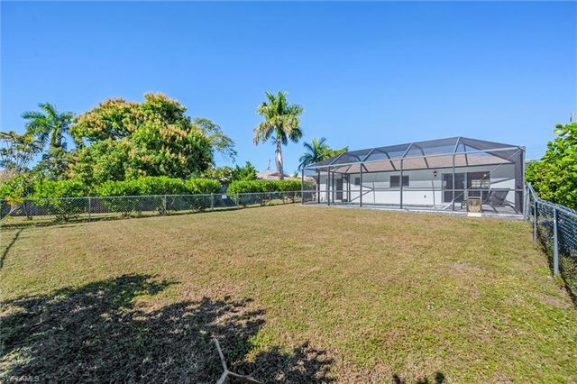 3687 Maran LN, Bonita Springs, FL 34134