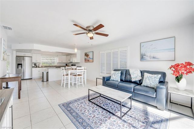 3687 Maran LN, Bonita Springs, FL 34134