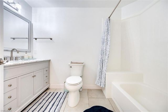 3687 Maran LN, Bonita Springs, FL 34134