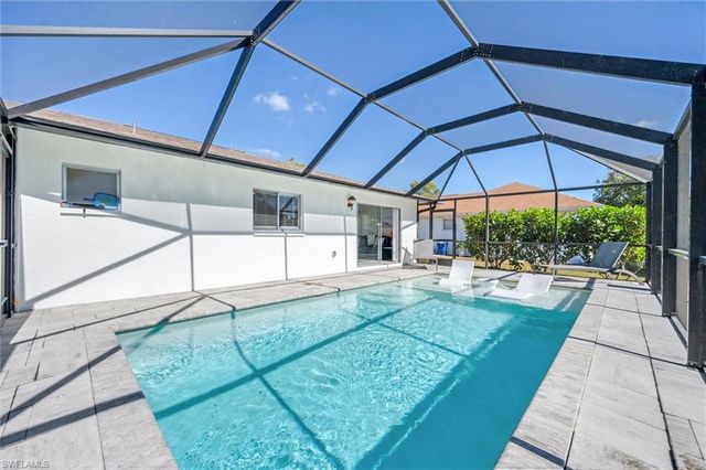 3687 Maran LN, Bonita Springs, FL 34134