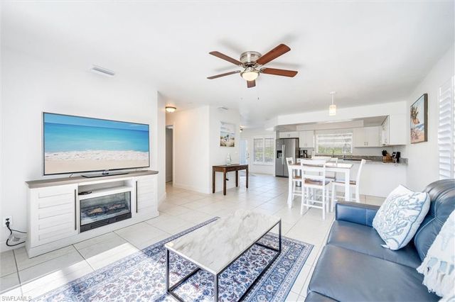 3687 Maran LN, Bonita Springs, FL 34134