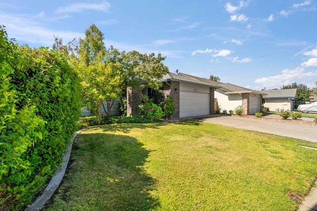 2526 Park West Dr, Lodi, CA 95242