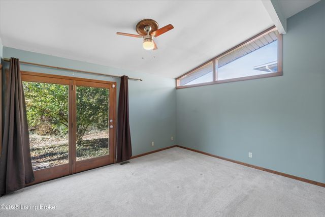 3742 Chatham Rd, Louisville, KY 40218