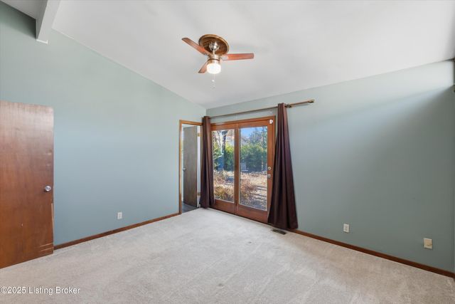 3742 Chatham Rd, Louisville, KY 40218