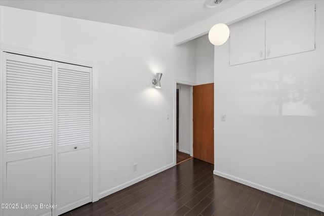 3742 Chatham Rd, Louisville, KY 40218