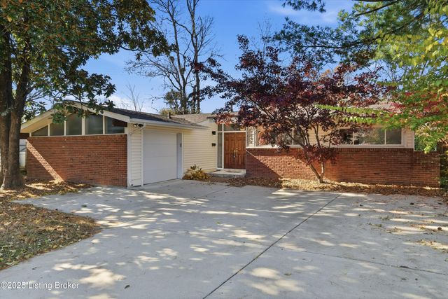 3742 Chatham Rd, Louisville, KY 40218