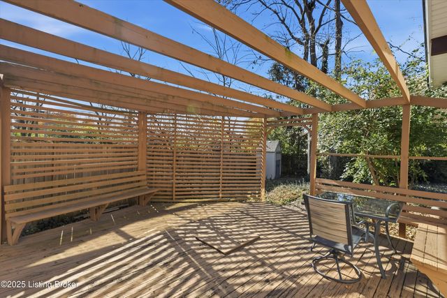 3742 Chatham Rd, Louisville, KY 40218