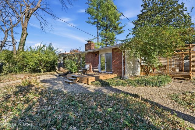 3742 Chatham Rd, Louisville, KY 40218