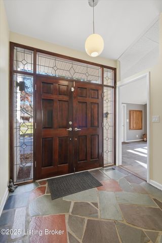 3742 Chatham Rd, Louisville, KY 40218