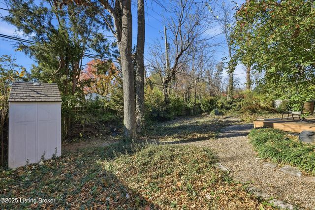 3742 Chatham Rd, Louisville, KY 40218