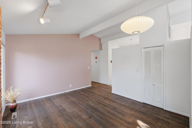 3742 Chatham Rd, Louisville, KY 40218