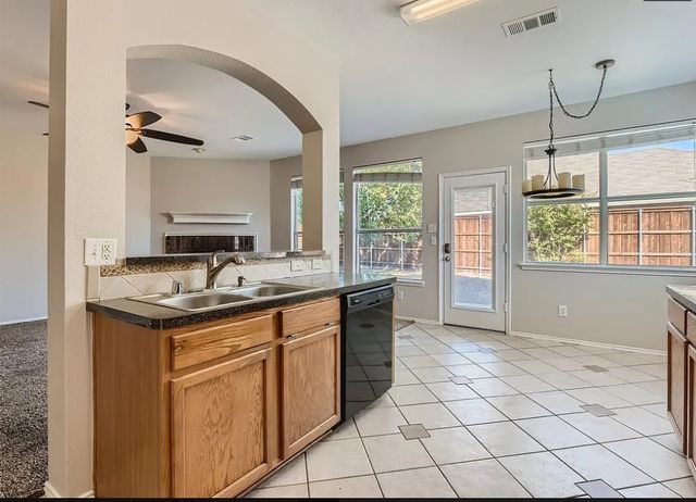 850 Warbler, Aubrey, TX 76227