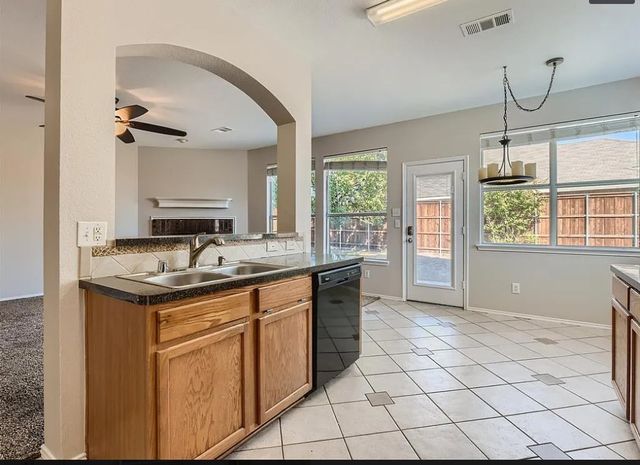 850 Warbler, Aubrey, TX 76227