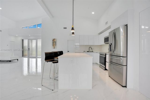 4009 W Jacaranda Parkway, Cape Coral, FL 33993