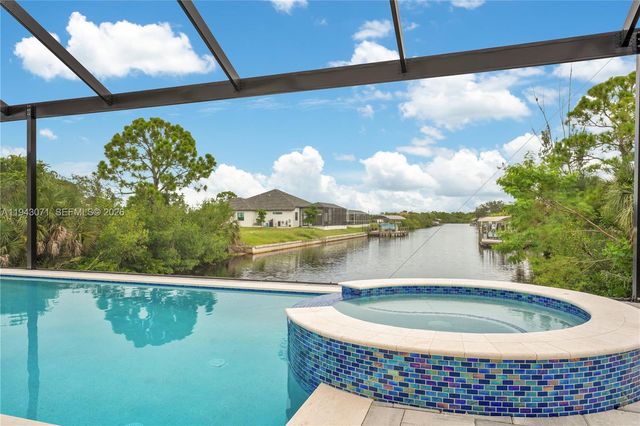 4009 W Jacaranda Parkway, Cape Coral, FL 33993