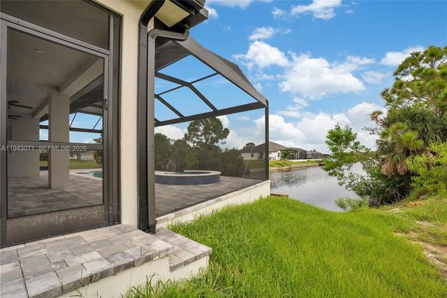 4009 W Jacaranda Parkway, Cape Coral, FL 33993