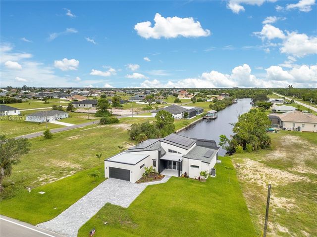 4009 W Jacaranda Parkway, Cape Coral, FL 33993