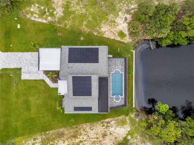 4009 W Jacaranda Parkway, Cape Coral, FL 33993