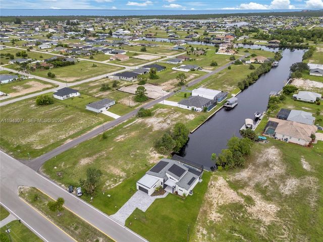 4009 W Jacaranda Parkway, Cape Coral, FL 33993