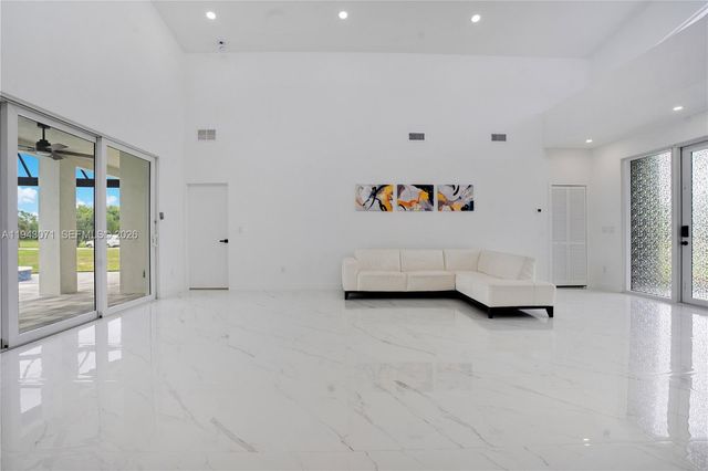 4009 W Jacaranda Parkway, Cape Coral, FL 33993
