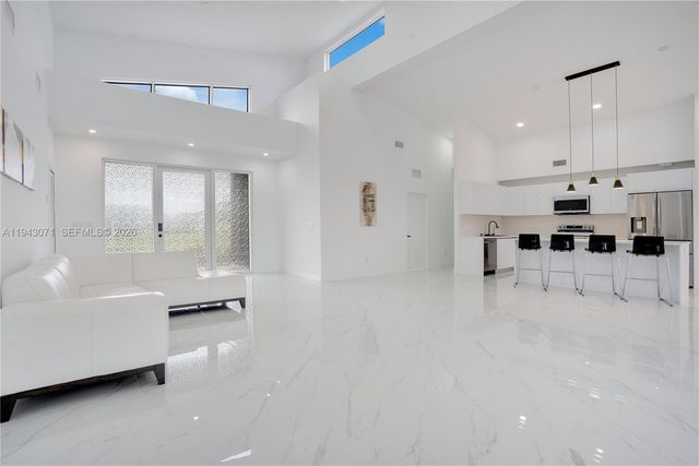 4009 W Jacaranda Parkway, Cape Coral, FL 33993