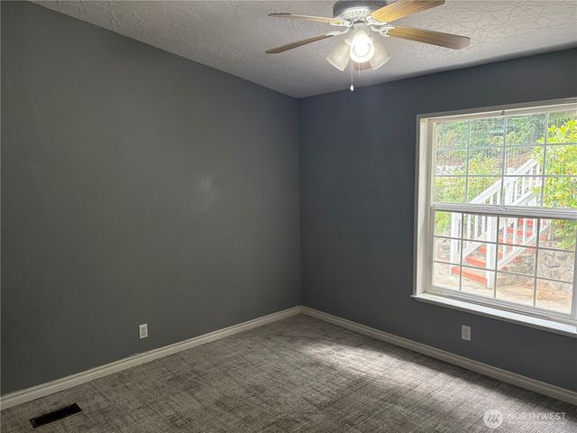 17411 64th Street Ct NW, Vaughn, WA 98394