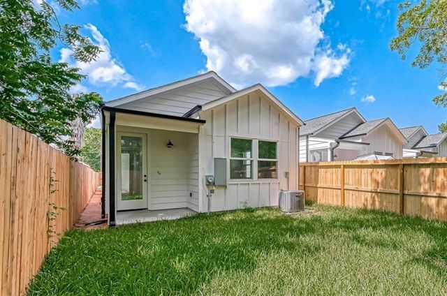 8405 Schneider Street B, Houston, TX 77093