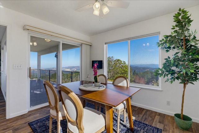 10502 Canyon Creek, Penn Valley, CA 95946