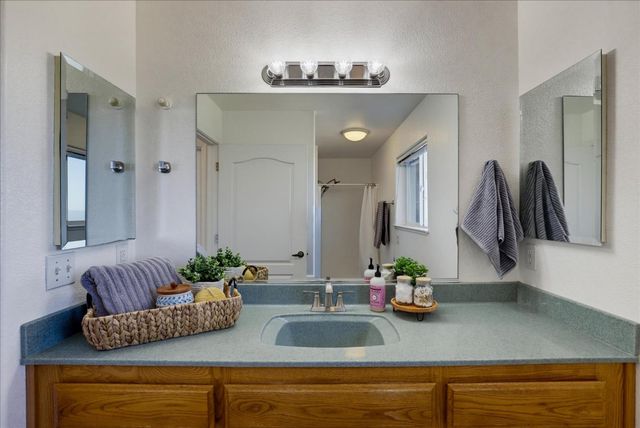 10502 Canyon Creek, Penn Valley, CA 95946