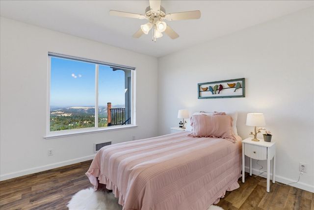 10502 Canyon Creek, Penn Valley, CA 95946