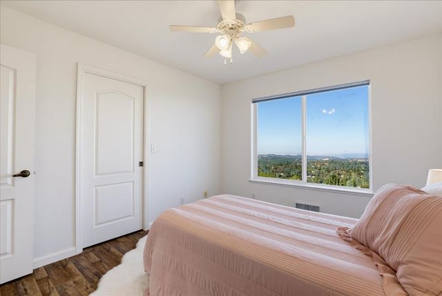10502 Canyon Creek, Penn Valley, CA 95946