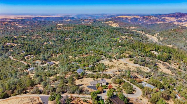 10502 Canyon Creek, Penn Valley, CA 95946