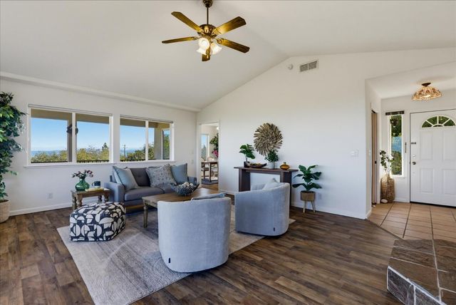 10502 Canyon Creek, Penn Valley, CA 95946