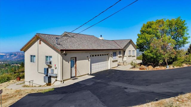 10502 Canyon Creek, Penn Valley, CA 95946