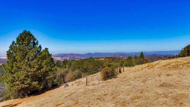 10502 Canyon Creek, Penn Valley, CA 95946